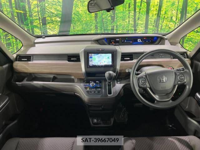 Honda FREED 2021-10 396639-1