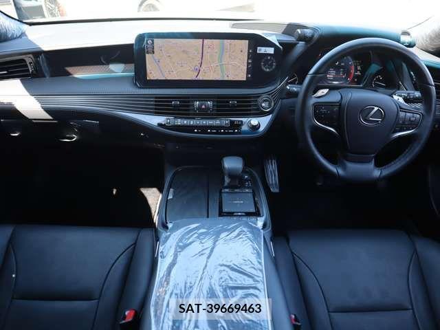 Lexus LS 2021-04 235917-7