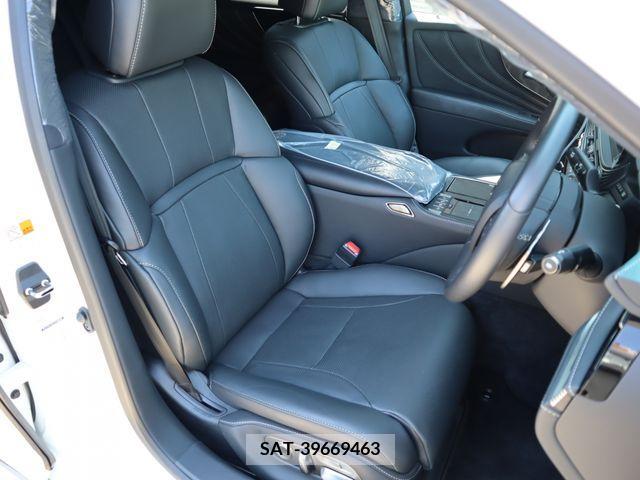 Lexus LS 2021-04 235917-8