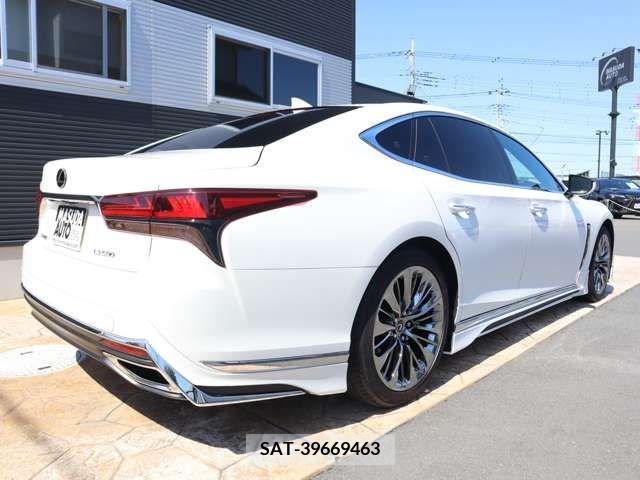 Lexus LS 2021-04 235917-6