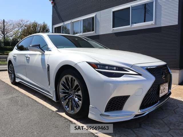 Lexus LS 2021-04 235917-2