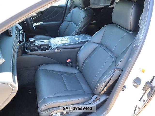 Lexus LS 2021-04 235917-9