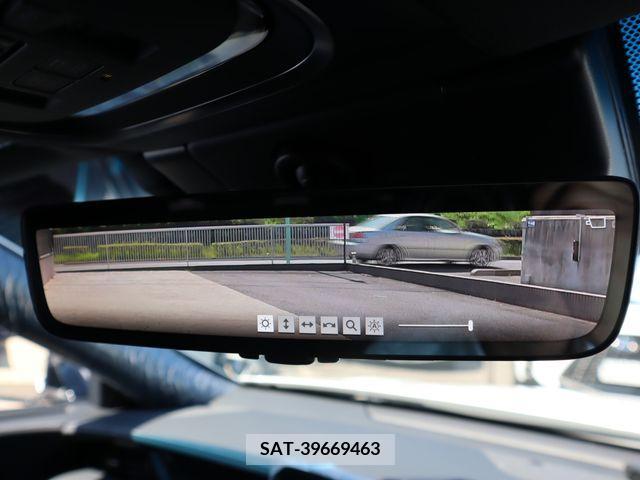 Lexus LS 2021-04 235917-17
