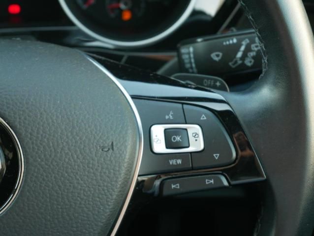 VolksWagen GOLF TOURAN 2019-09 14017-18