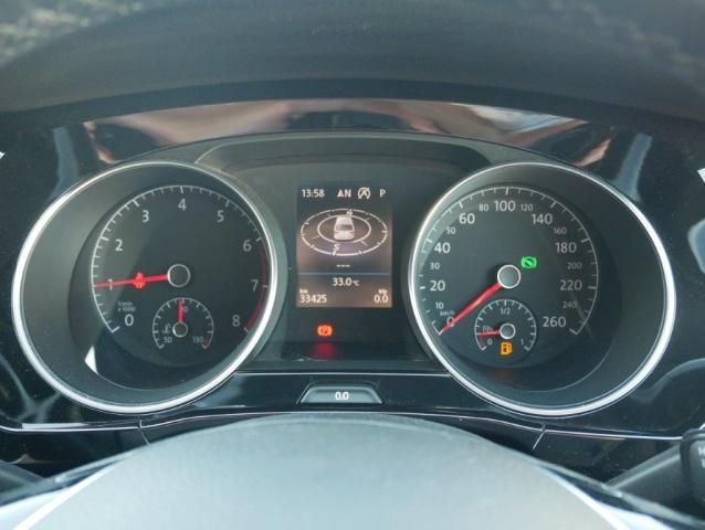 VolksWagen GOLF TOURAN 2019-09 14017-15
