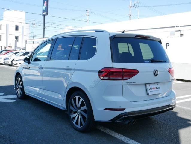 VolksWagen GOLF TOURAN 2019-09 14017-8
