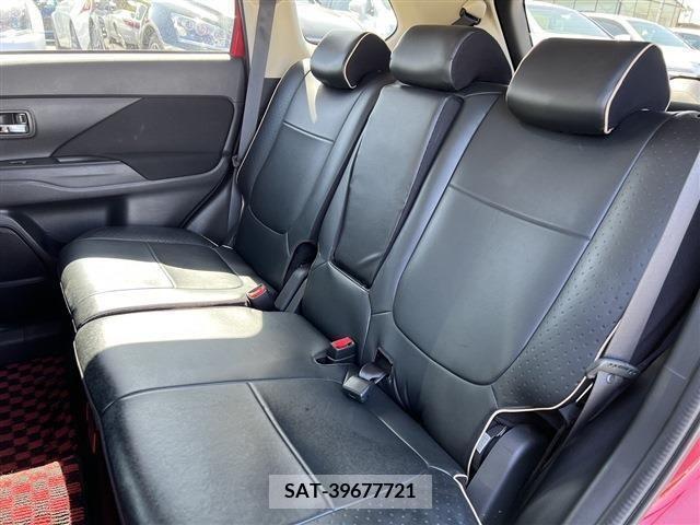 Mitsubishi OUTLANDER 2016-02 202702-19