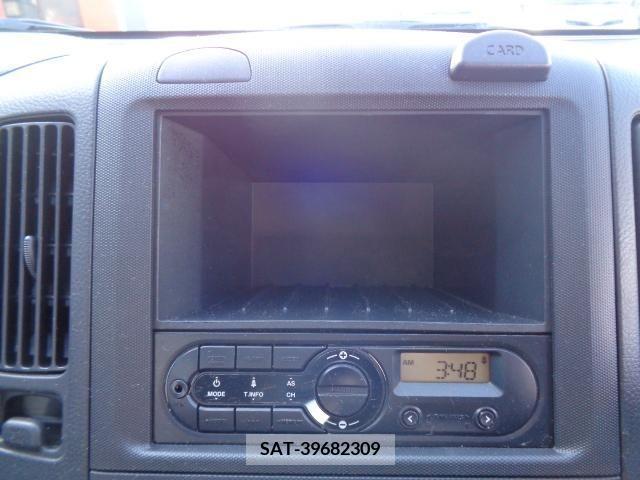 Nissan AD VAN 2017-02 254240-9
