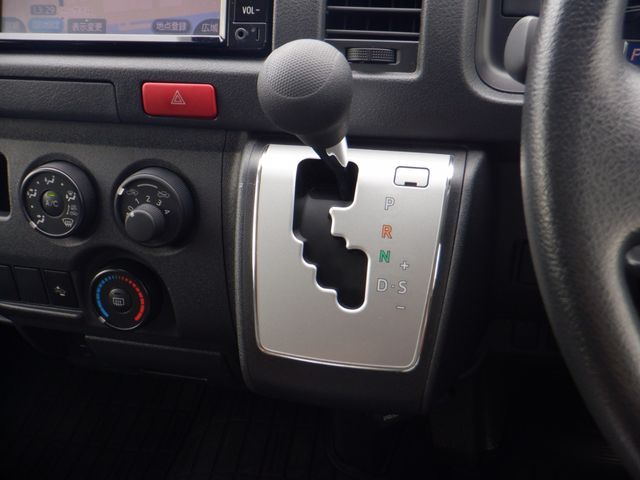 Toyota HIACE VAN 2018-07 4992-22