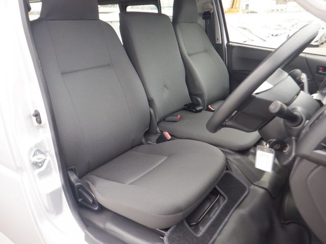 Toyota HIACE VAN 2018-07 4992-10
