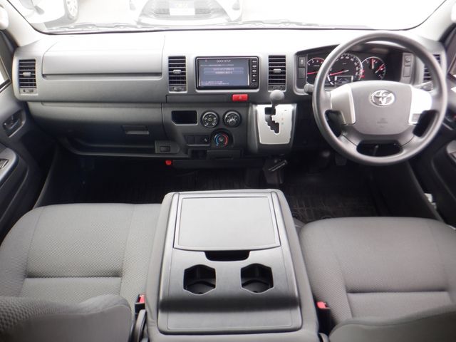 Toyota HIACE VAN 2018-07 4992-1