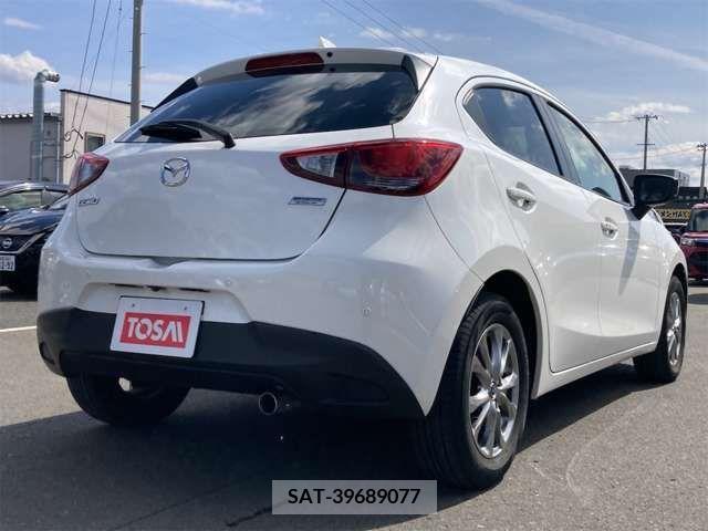 Mazda DEMIO 2018-12 232024-1