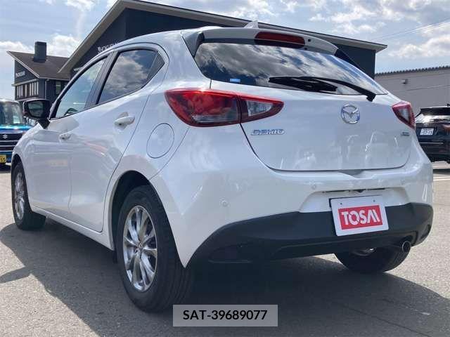 Mazda DEMIO 2018-12 232024-8