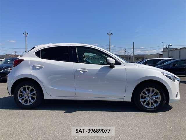 Mazda DEMIO 2018-12 232024-6