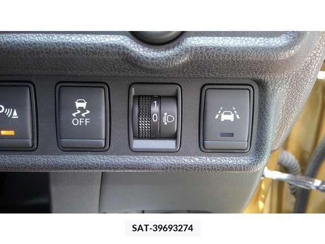 Nissan NOTE 2019-03 208324-6