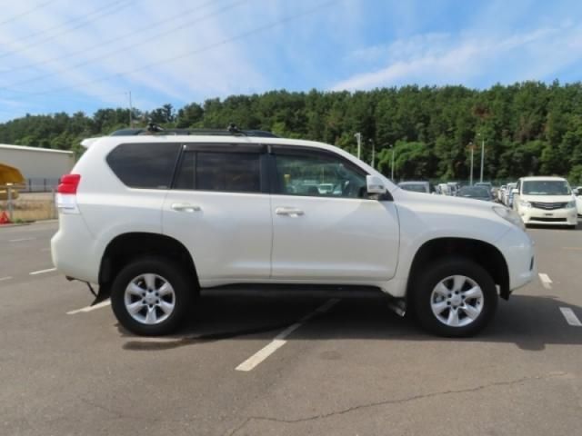Toyota PRADO 2013-01 15705-3