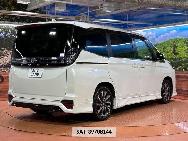Toyota VOXY 2022-02 380480-17