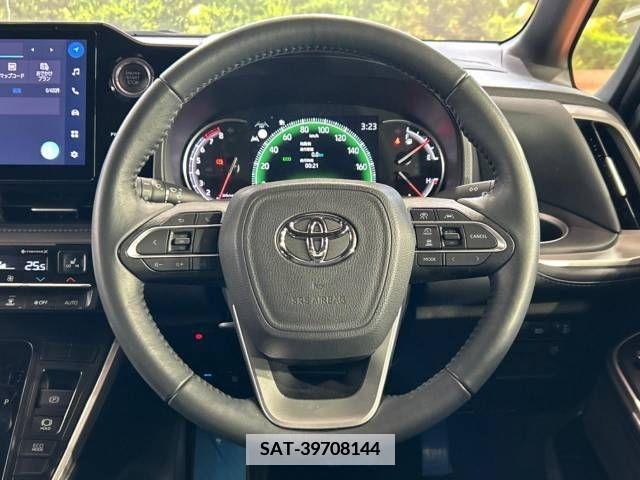 Toyota VOXY 2022-02 380480-11