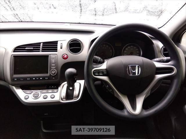 Honda STREAM 2010-09 220110-1