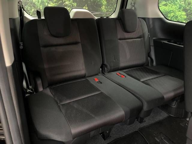 Nissan SERENA 2018-03 15950-12