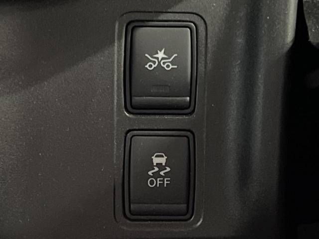 Nissan SERENA 2018-03 15950-4