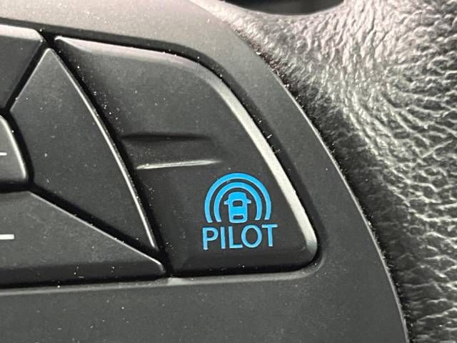 Nissan SERENA 2018-03 15950-3