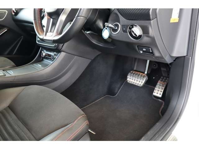 Mercedes Benz A-CLASS 2013-05 20200-27