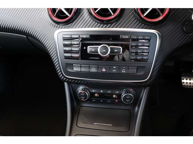 Mercedes Benz A-CLASS 2013-05 20200-19