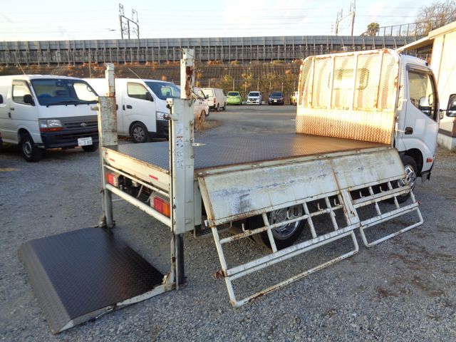 Hino DUTRO 2015-09 155-17