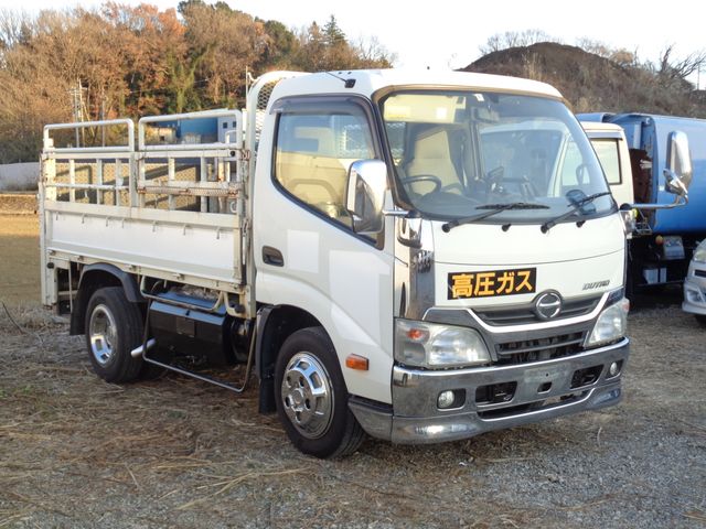 Hino DUTRO 2015-09 155-2