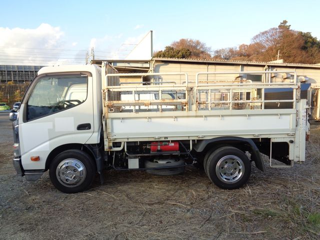 Hino DUTRO 2015-09 155-7