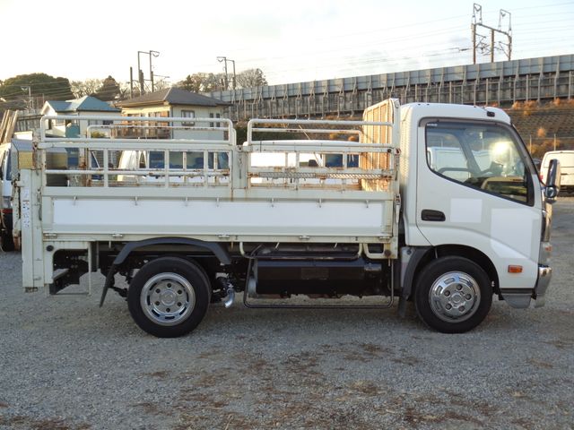 Hino DUTRO 2015-09 155-6