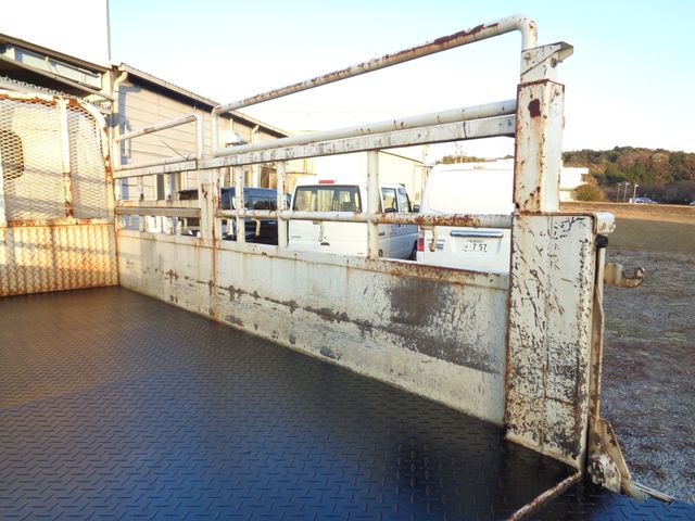 Hino DUTRO 2015-09 155-11