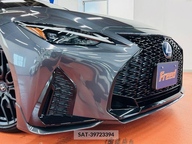 Lexus IS 2021-12 388245-4