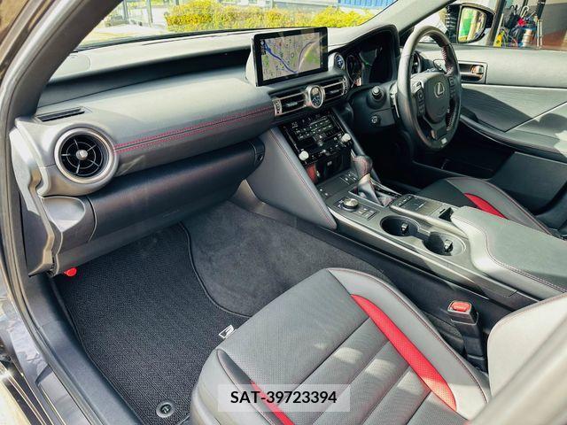 Lexus IS 2021-12 388245-28