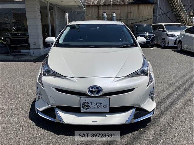 Toyota PRIUS 2016-08 366678-1