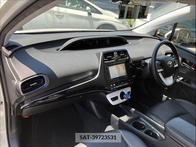 Toyota PRIUS 2016-08 366678-17