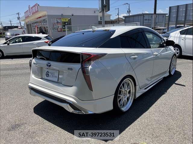 Toyota PRIUS 2016-08 366678-4
