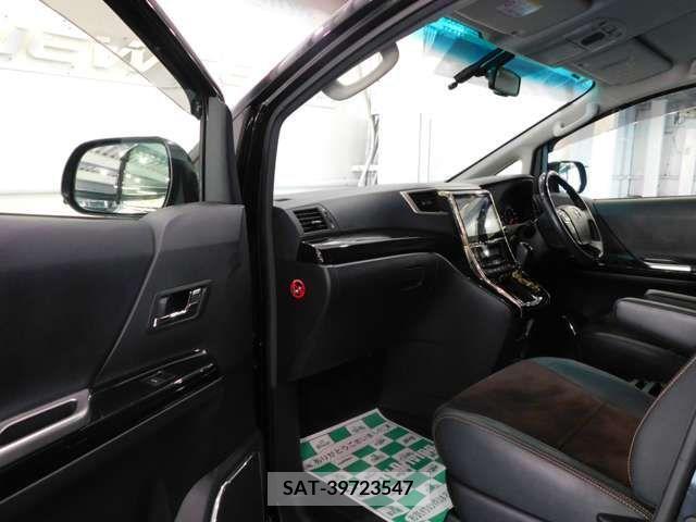 Toyota ALPHARD 2012-10 343539-18