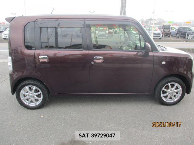Daihatsu MOVE CONTE 2016-01 200287-3