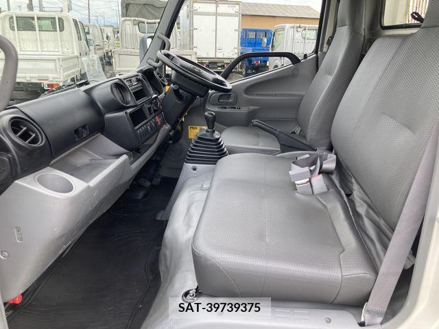 Hino DUTRO 2016-08 320372-15