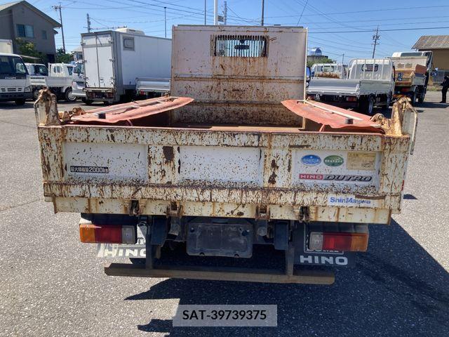 Hino DUTRO 2016-08 320372-2