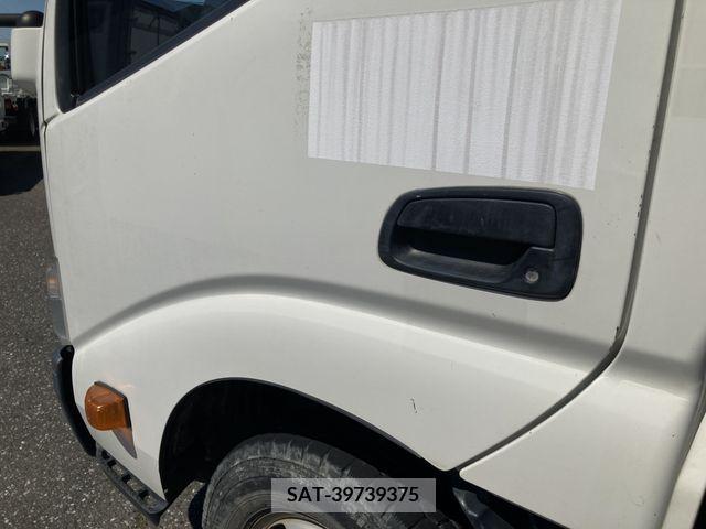 Hino DUTRO 2016-08 320372-6