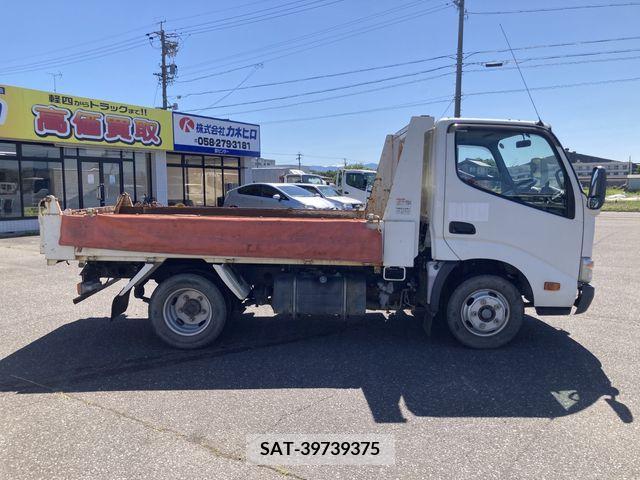 Hino DUTRO 2016-08 320372-4