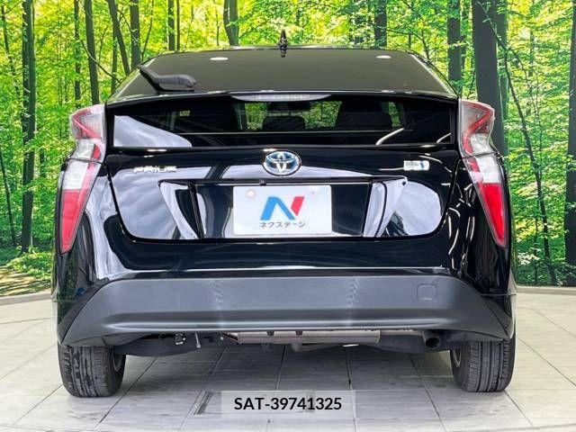 Toyota PRIUS 2016-01 241247-15