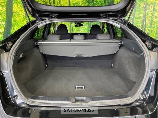 Toyota PRIUS 2016-01 241247-10