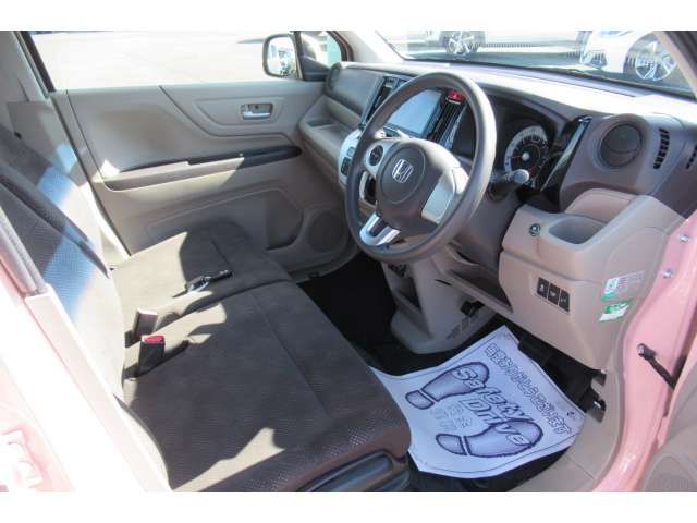 Honda N-WGN 2017-09 4011-7