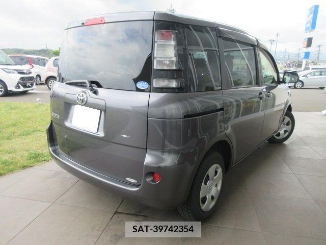 Toyota SIENTA 2012-07 285115-1