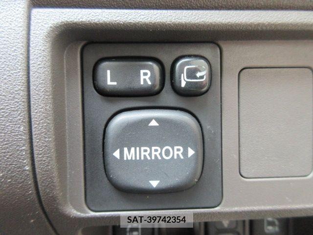 Toyota SIENTA 2012-07 285115-17