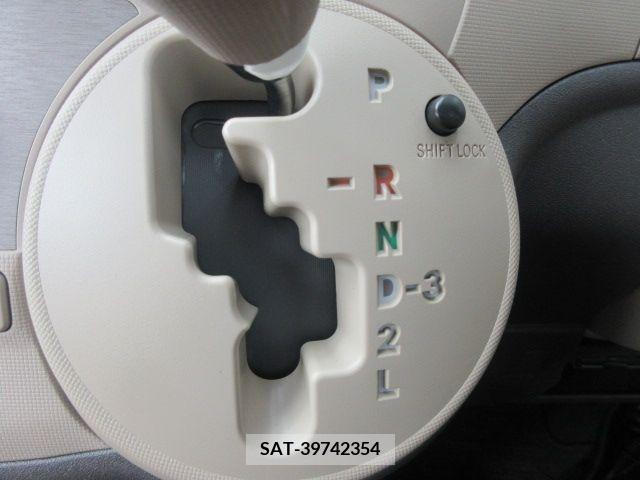 Toyota SIENTA 2012-07 285115-13